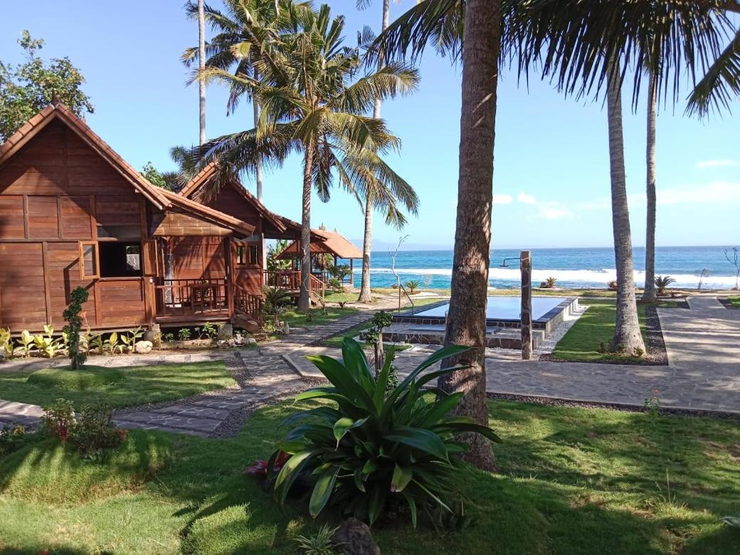 Wooden House Candidasa Manggis Buitenkant foto